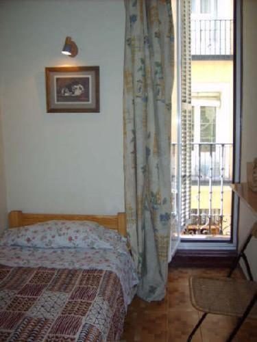 Hostal Berlin Madrid Quarto foto